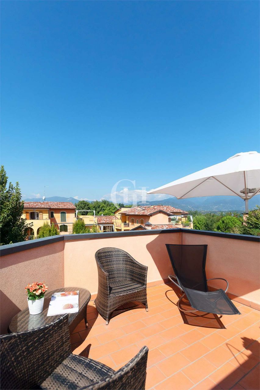 Квартира у озера Гарда, Италия, 120 м2 фото 3