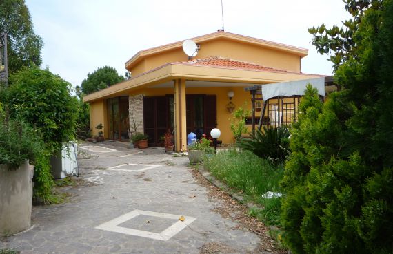 Дом в Васто, Италия, 260 м2 фото 1