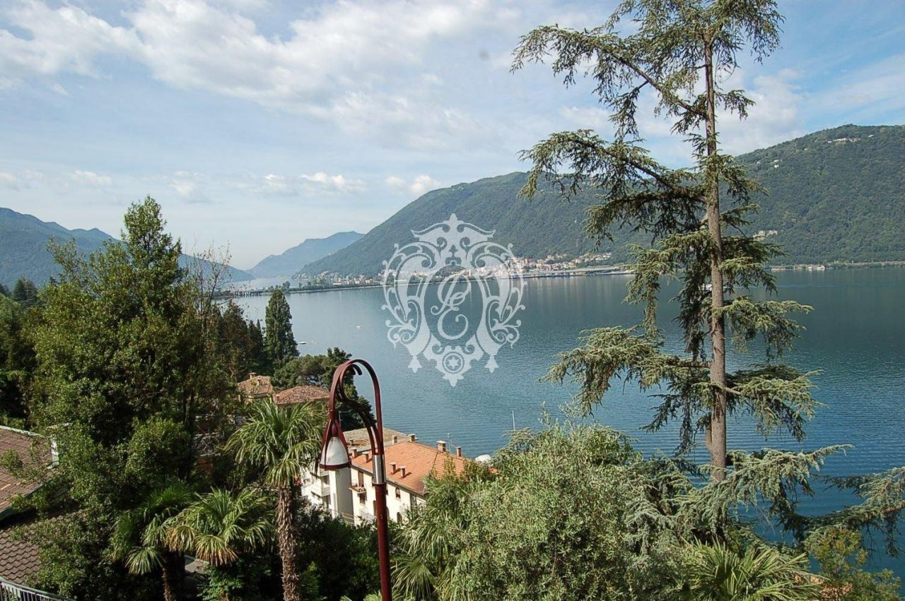 Квартира в Кампионе-д'Италия, Италия, 65 м2 фото 1