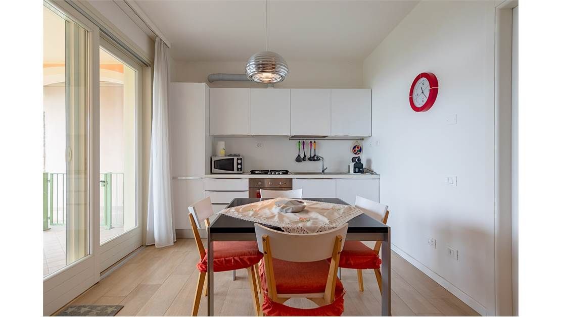 Квартира у озера Гарда, Италия, 100 м2 фото 3