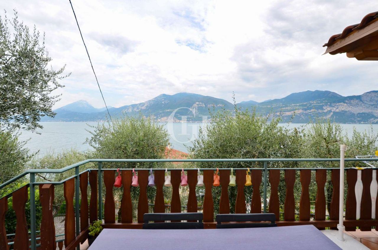 Квартира у озера Гарда, Италия, 95 м2 фото 5