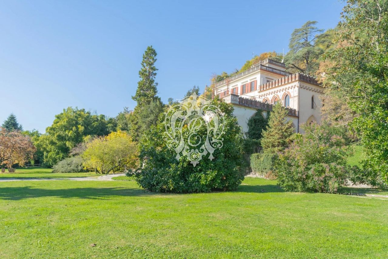 Вилла Albavilla, Италия, 1 100 м2 фото 2
