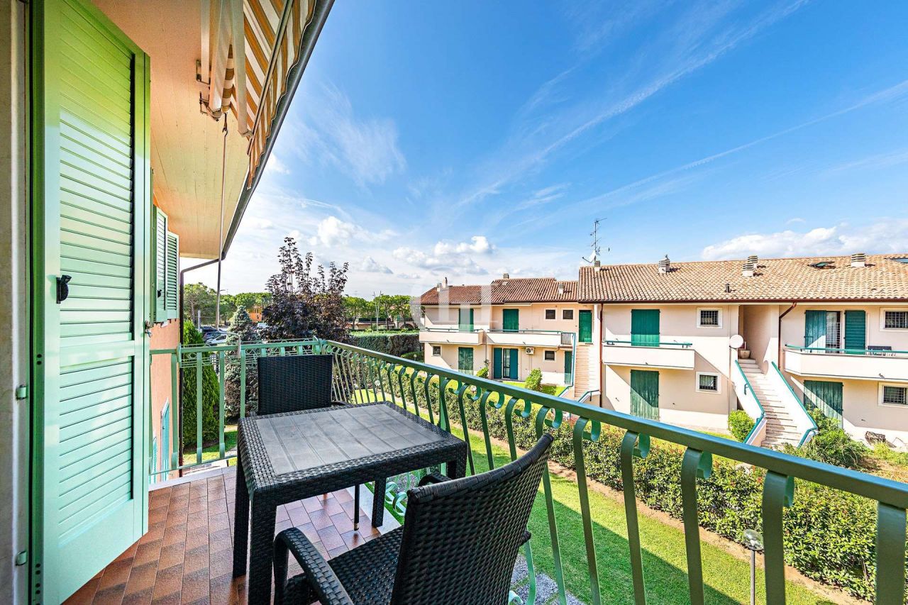 Квартира у озера Гарда, Италия, 70 м2 фото 5