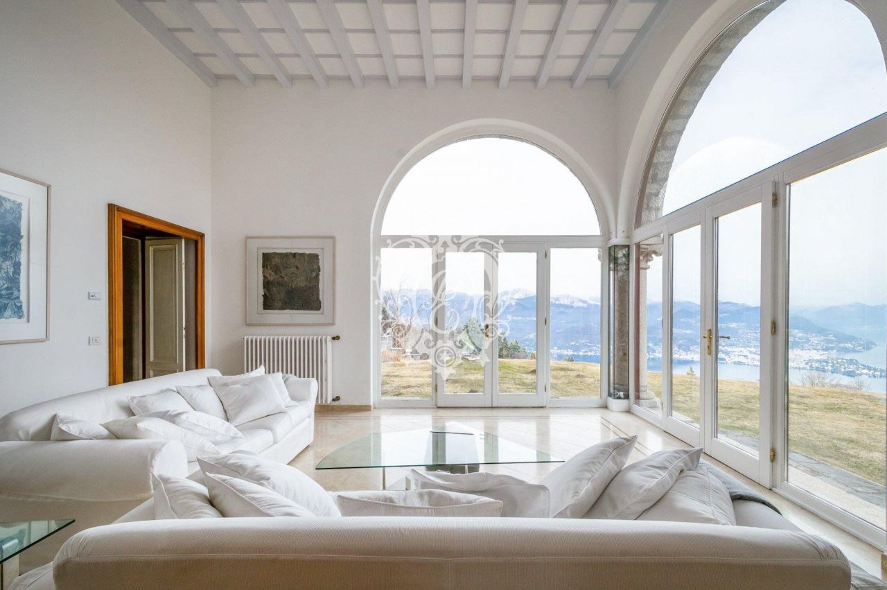 Вилла в Стрезе, Италия, 700 м2 фото 2