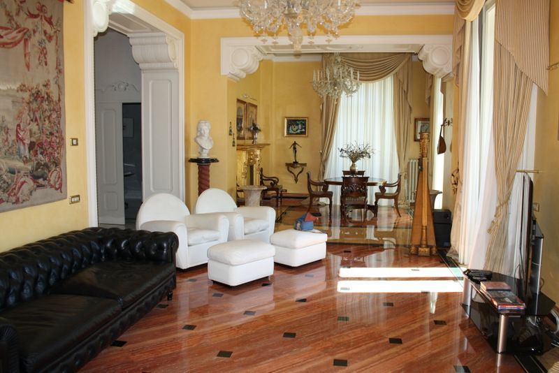 Вилла у озера Комо, Италия, 650 м2 фото 5