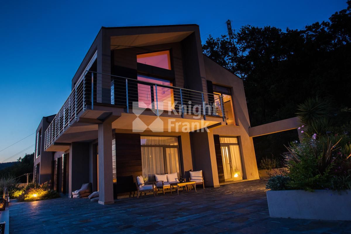 Вилла в Кастельнуово-Магре, Италия, 400 м2 фото 5