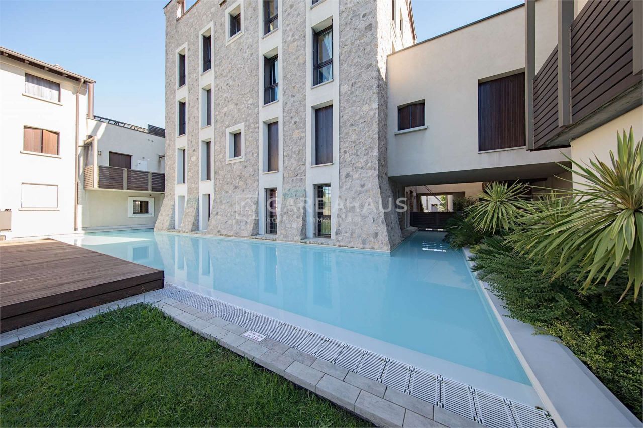 Апартаменты у озера Гарда, Италия, 70 м2 фото 2