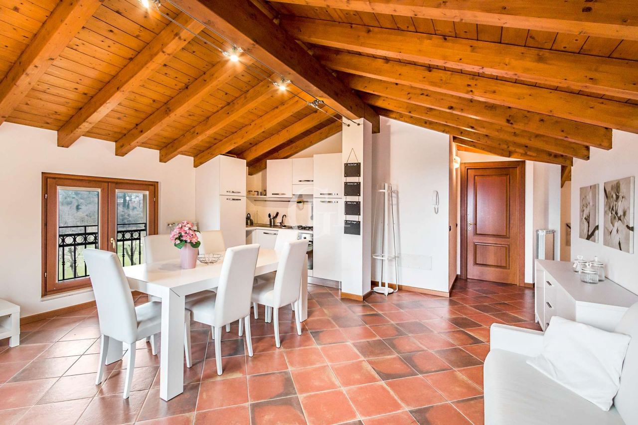 Апартаменты у озера Гарда, Италия, 81.5 м2 фото 5