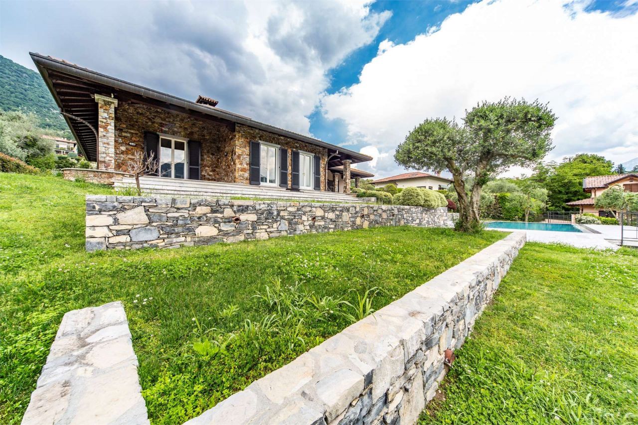 Вилла у озера Комо, Италия, 250 м2 фото 2