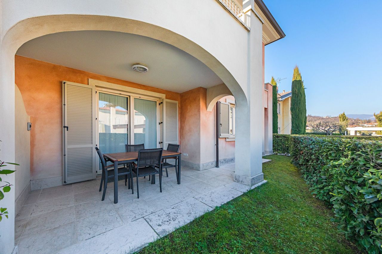 Апартаменты у озера Гарда, Италия, 110 м2 фото 3