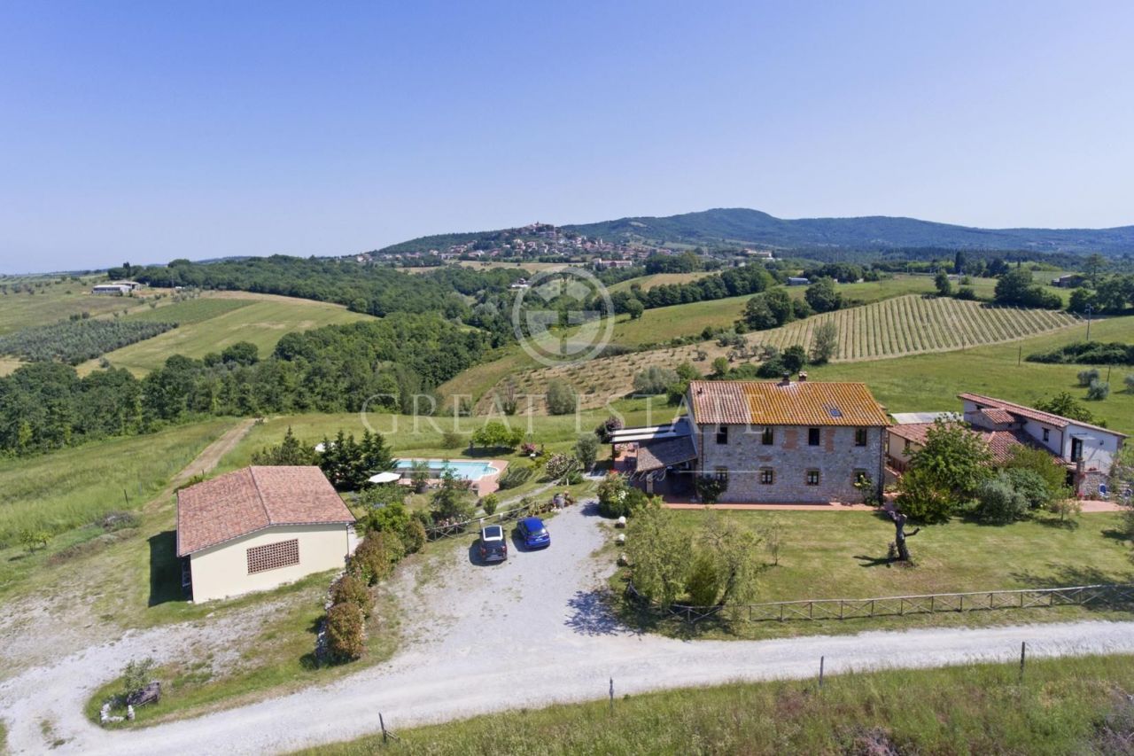 Дом в Монтегаббьоне, Италия, 810 м2 фото 3