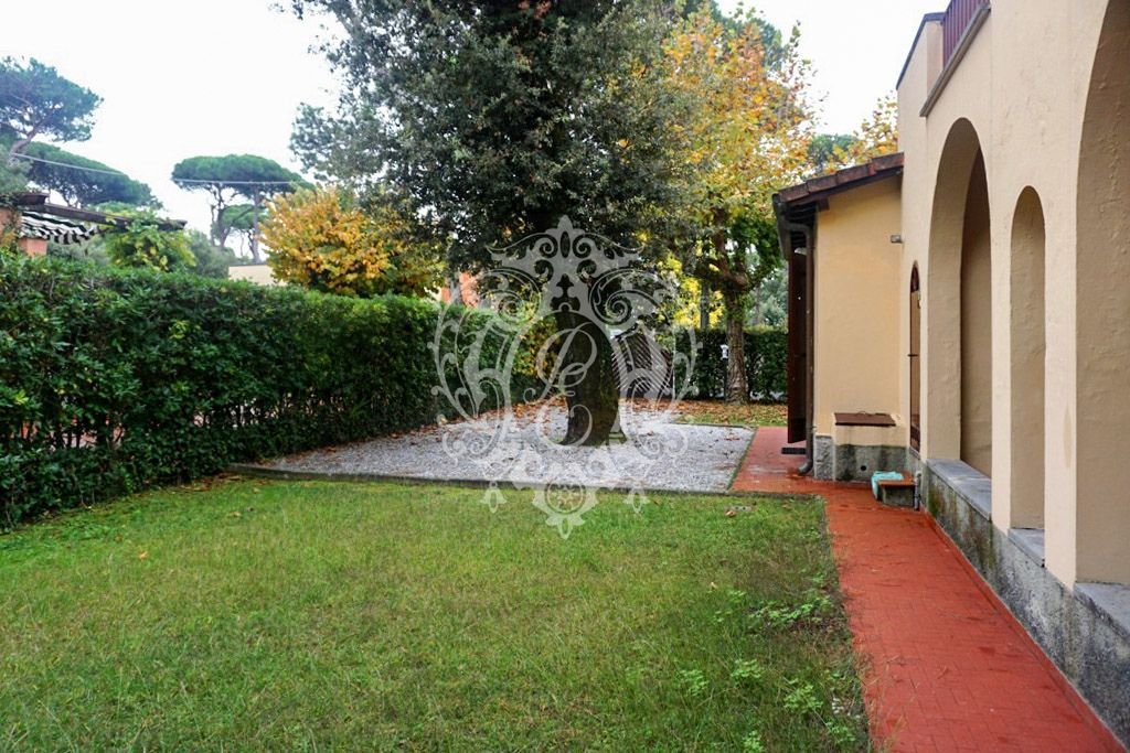 Вилла в Форте деи Марми, Италия, 250 м2 фото 4