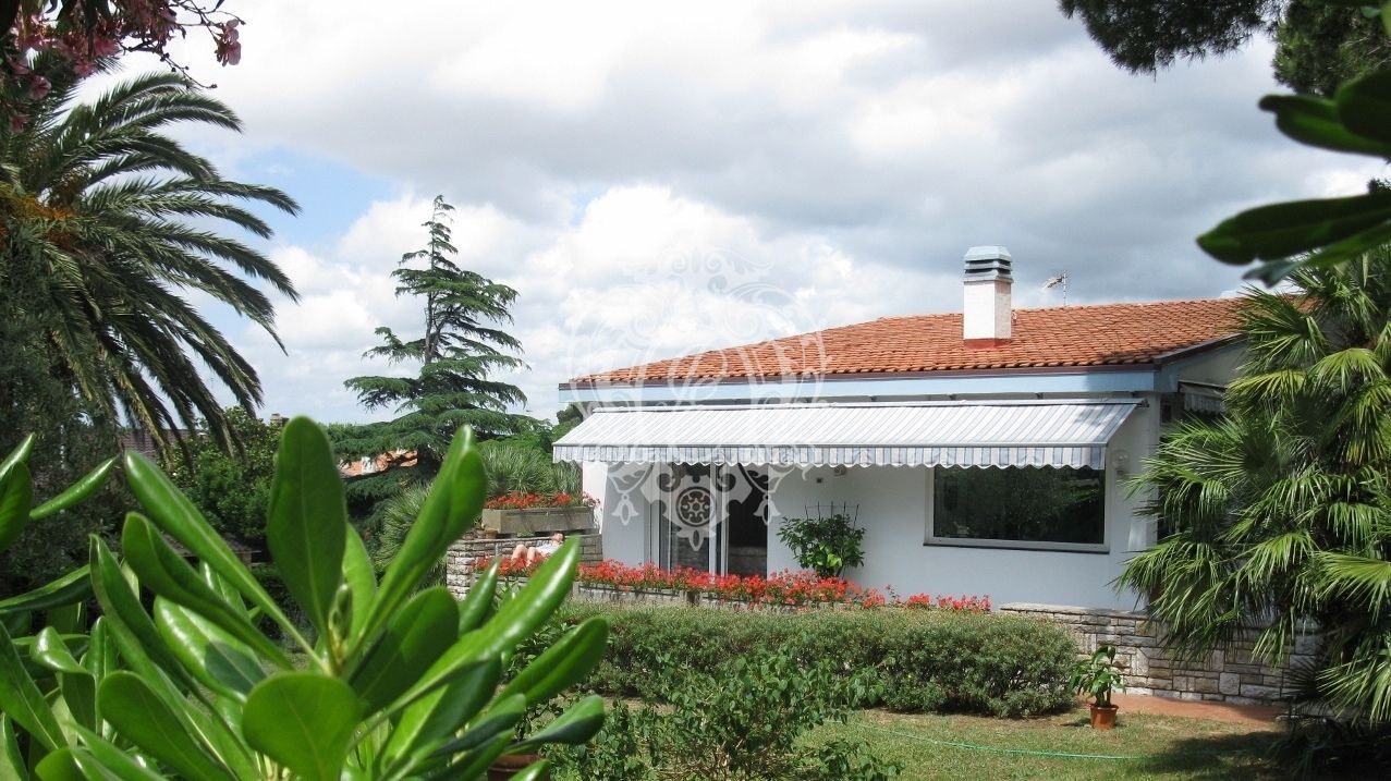 Вилла в Ливорно, Италия, 500 м2 фото 1