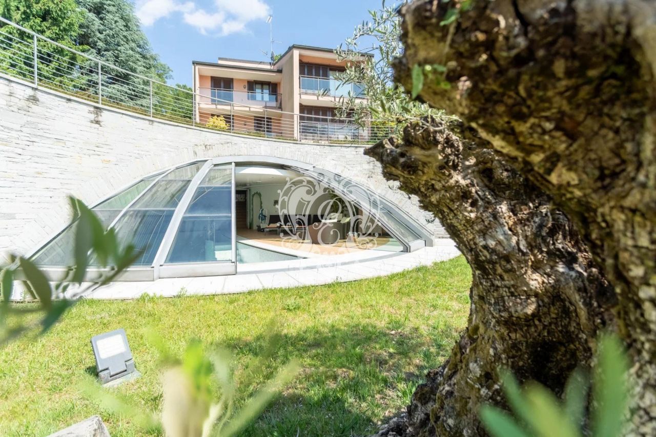Дом в Канту, Италия, 450 м2 фото 4