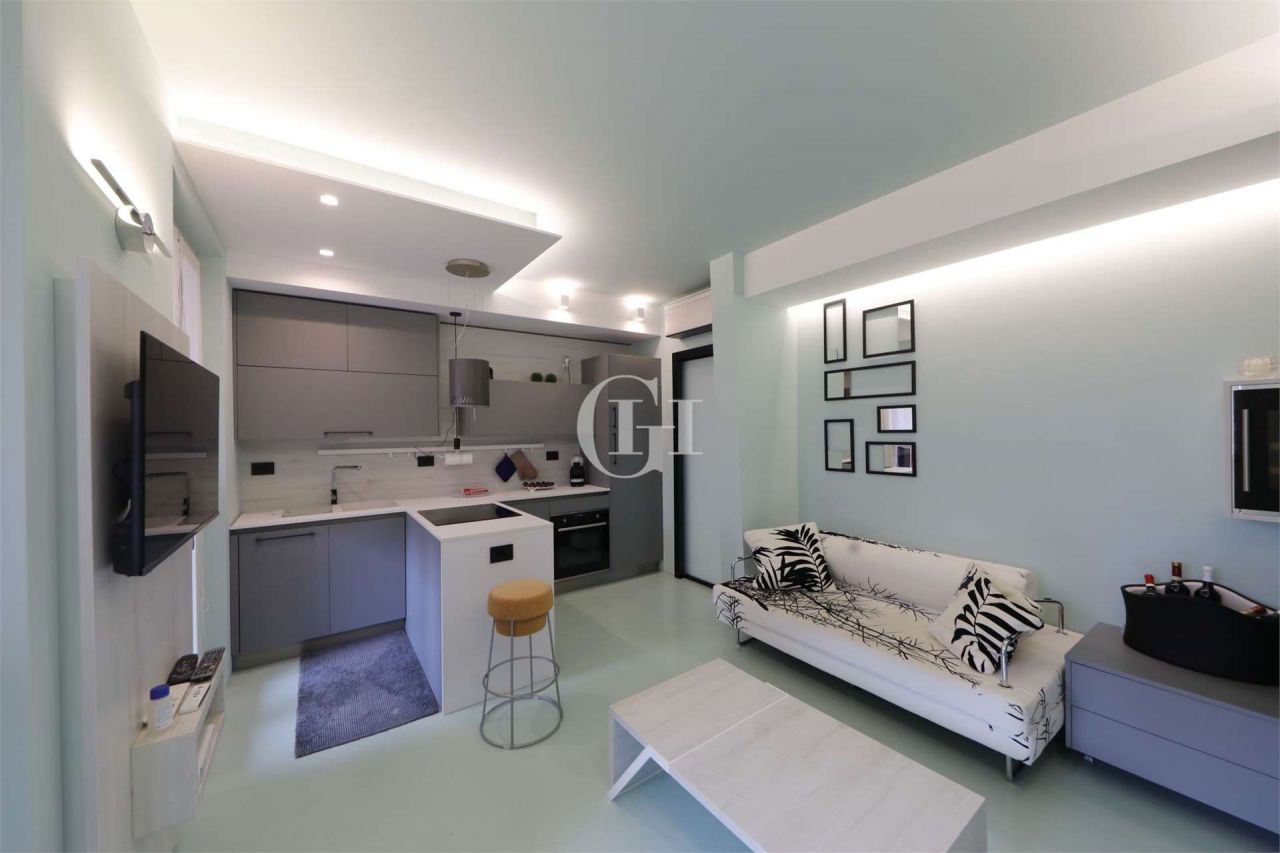 Апартаменты у озера Гарда, Италия, 60 м2 фото 1