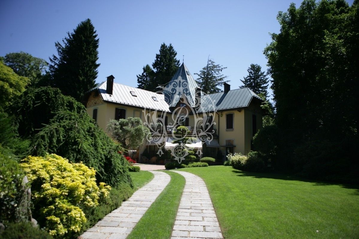 Вилла в Сант Амброджо, Италия, 600 м2 фото 1