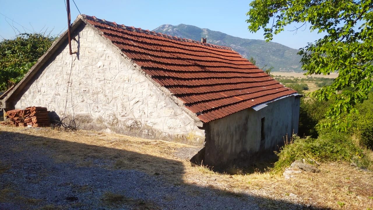 Дом под реконструкцию в Никшиче, Черногория, 69 м2 фото 3