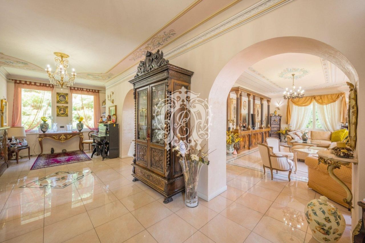 Вилла в Джиньезе, Италия, 600 м2 фото 5