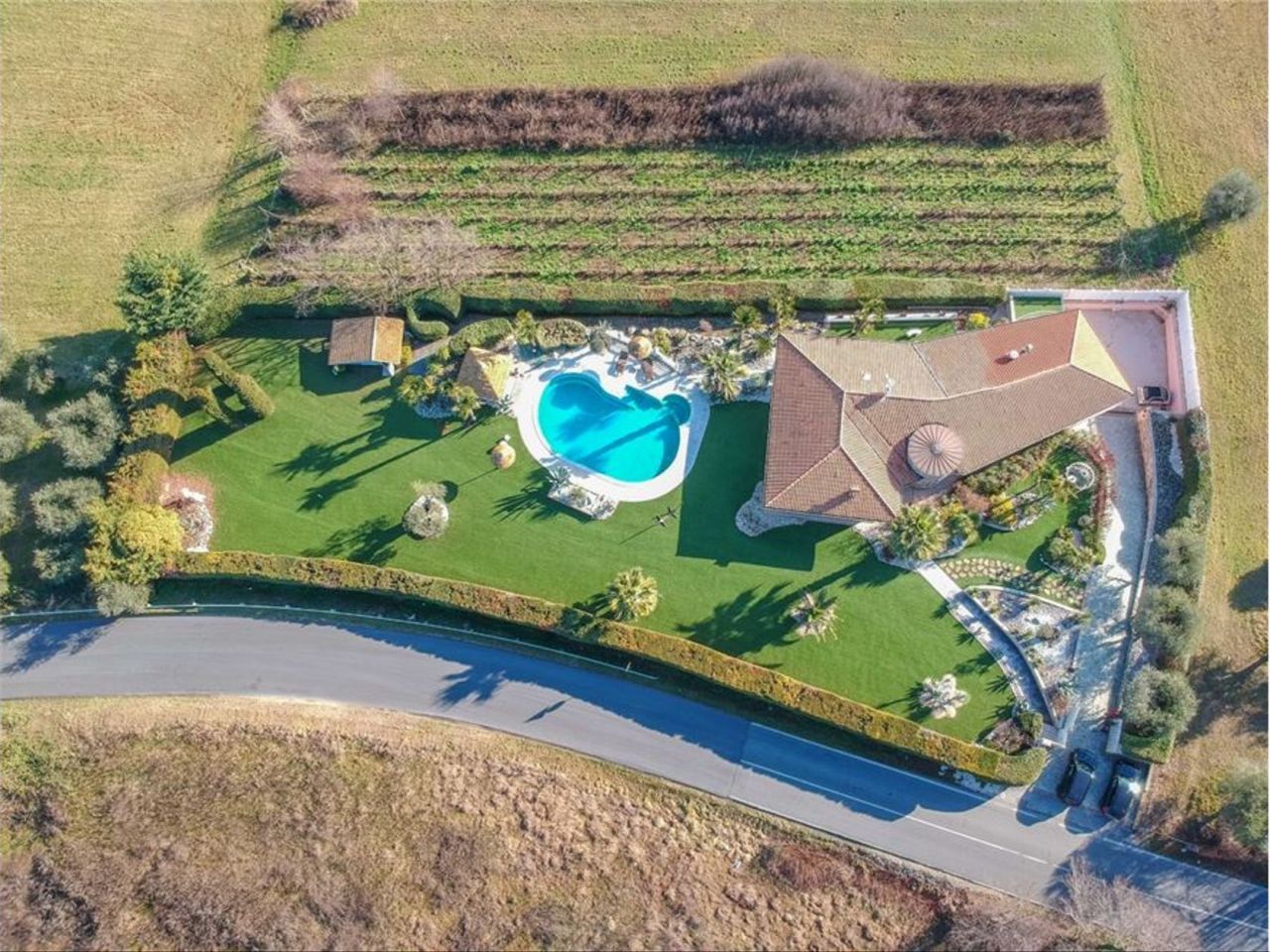 Вилла у озера Гарда, Италия, 300 м2 фото 2