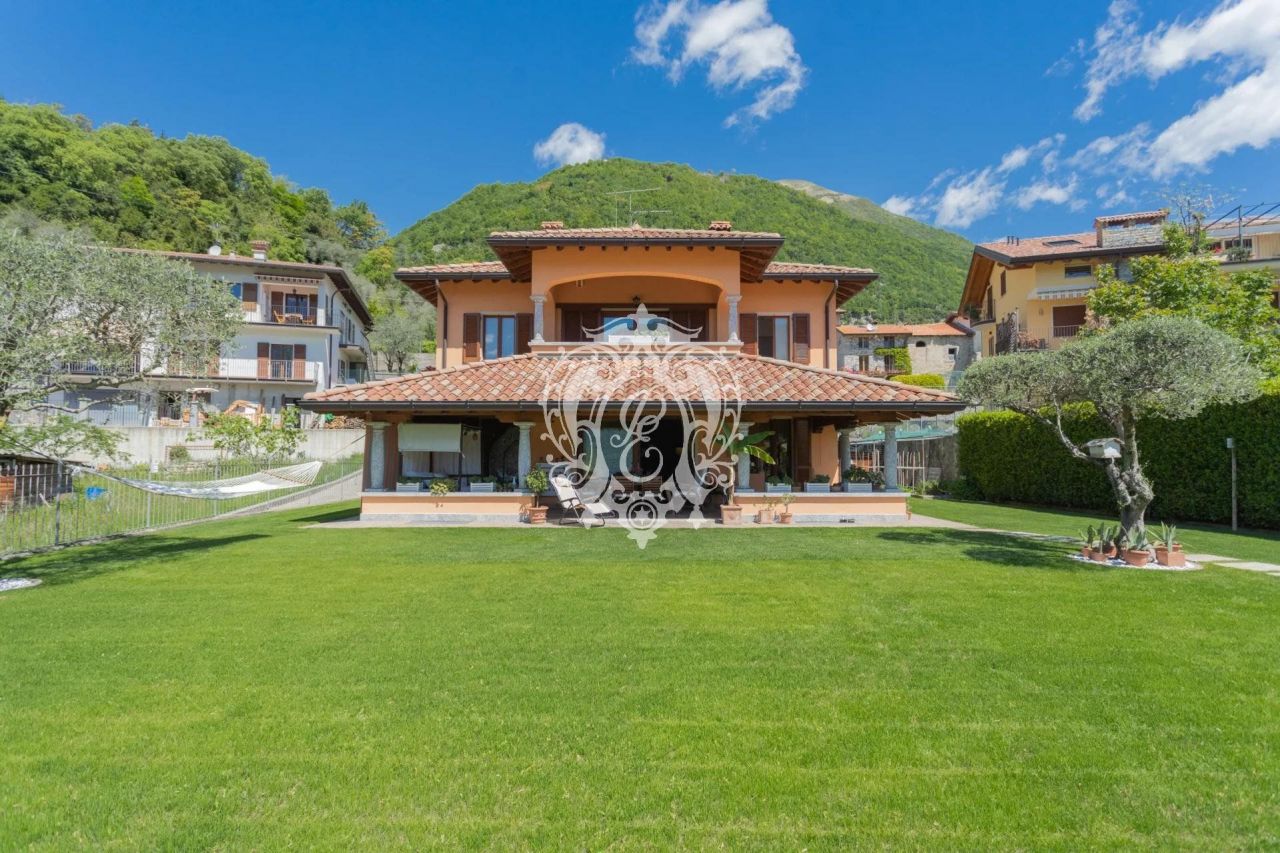 Дом в Тремеццине, Италия, 350 м2 фото 1
