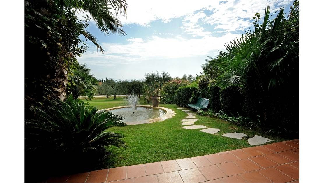 Вилла у озера Гарда, Италия, 520 м2 фото 3
