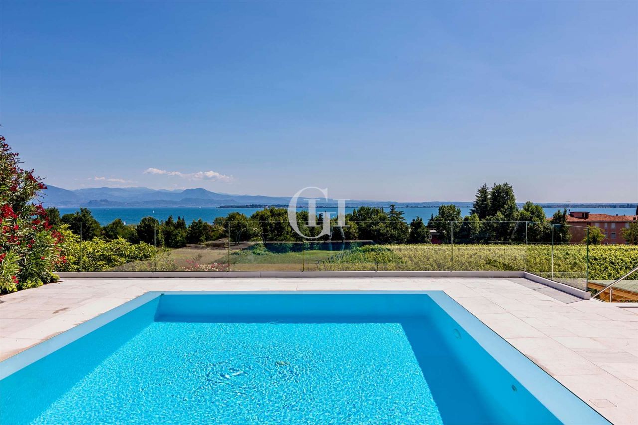 Вилла у озера Гарда, Италия, 370 м2 фото 4