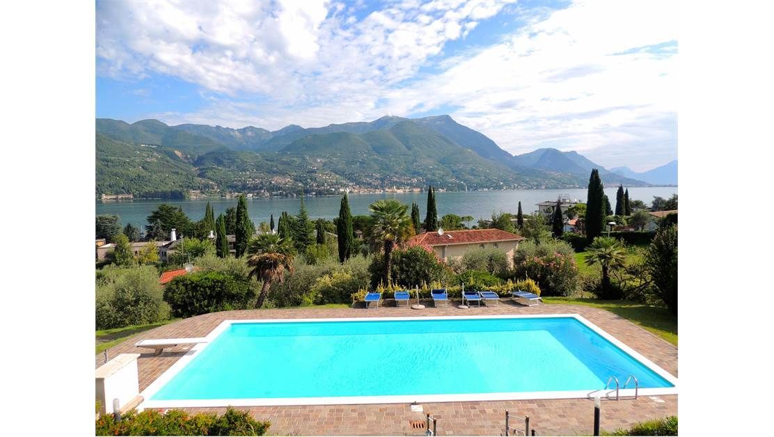 Вилла у озера Гарда, Италия, 500 м2 фото 2