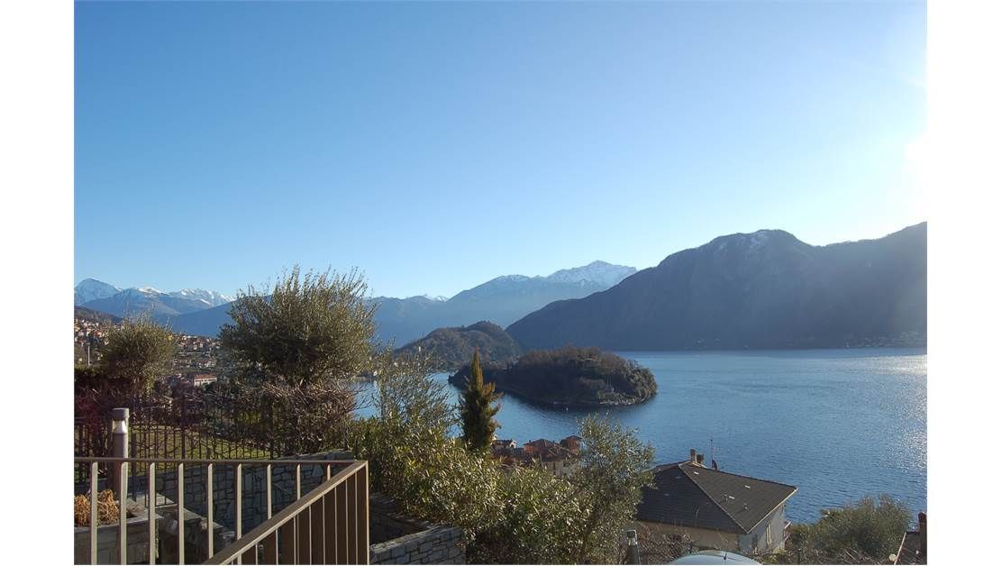 Квартира у озера Комо, Италия, 85 м2 фото 3