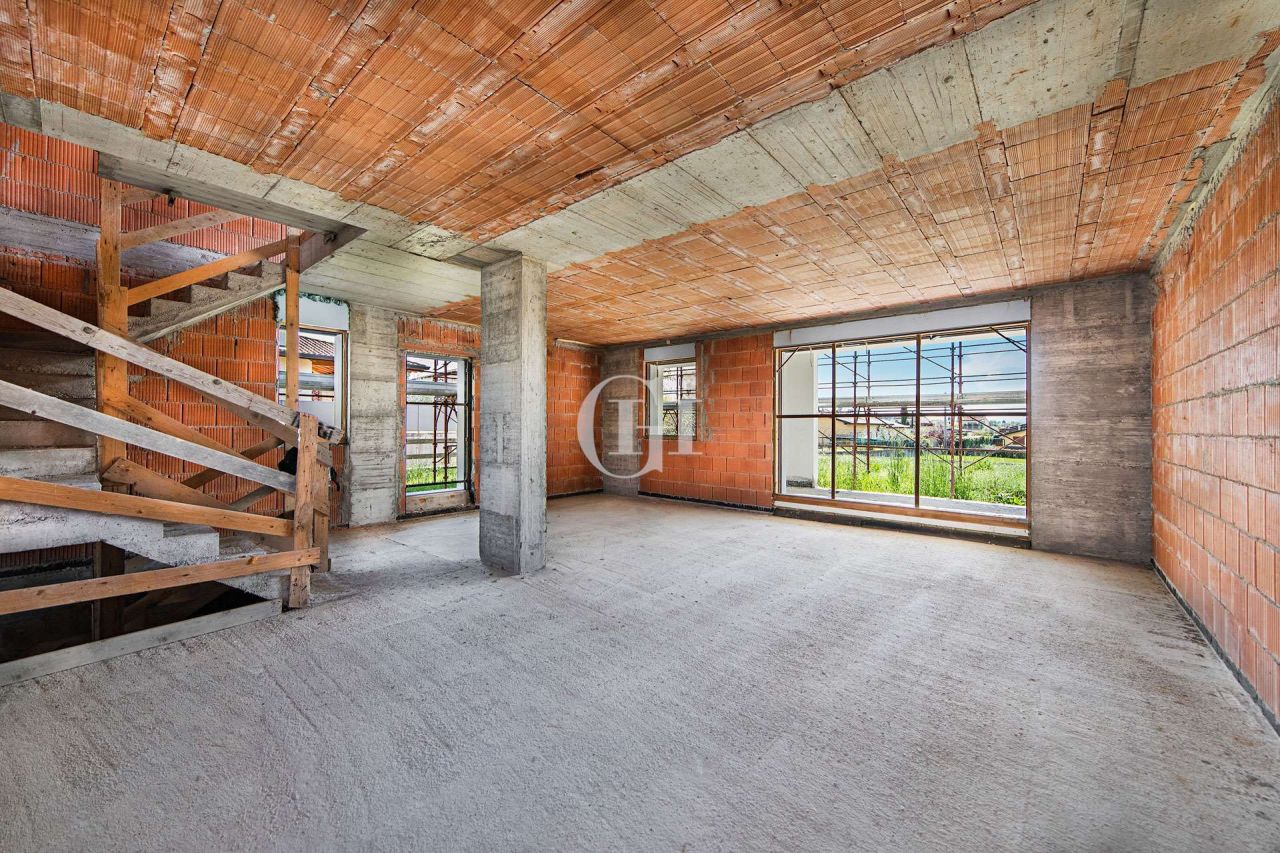 Вилла у озера Гарда, Италия, 210 м2 фото 4