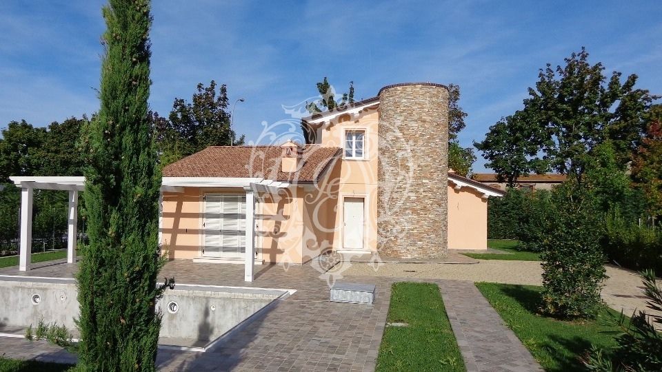 Вилла в Марина ди Пьетрасанта, Италия, 140 м2 фото 1