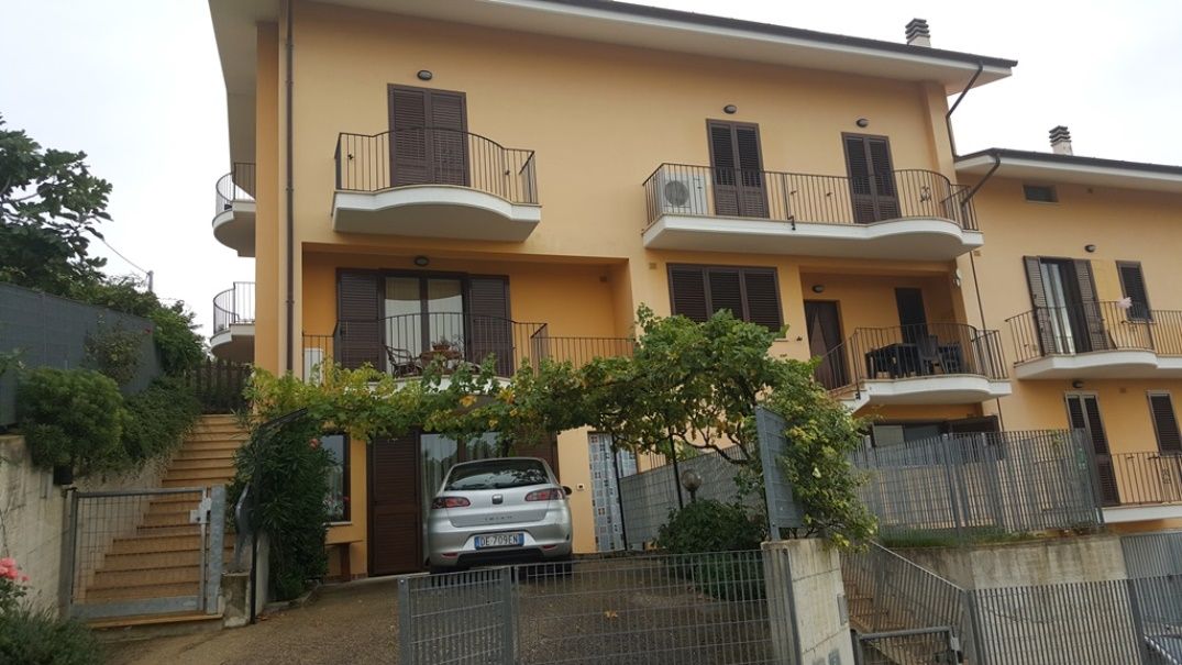 Дом в Коллекорвино, Италия, 180 м2 фото 1
