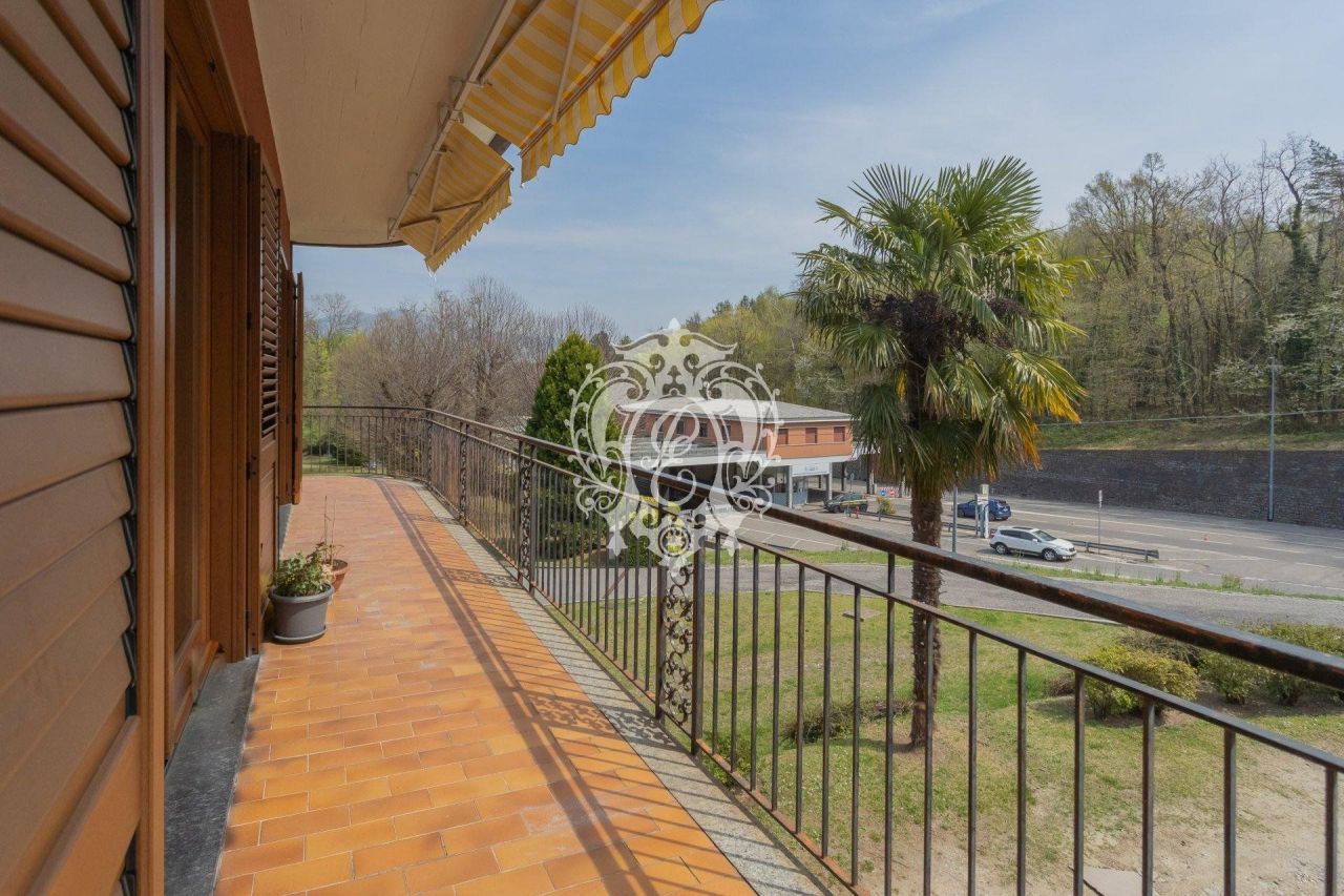 Вилла Bizzarone, Италия, 260 м2 фото 4