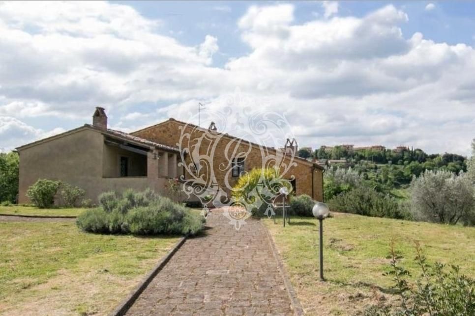 Вилла в Трекуанде, Италия, 300 м2 фото 2
