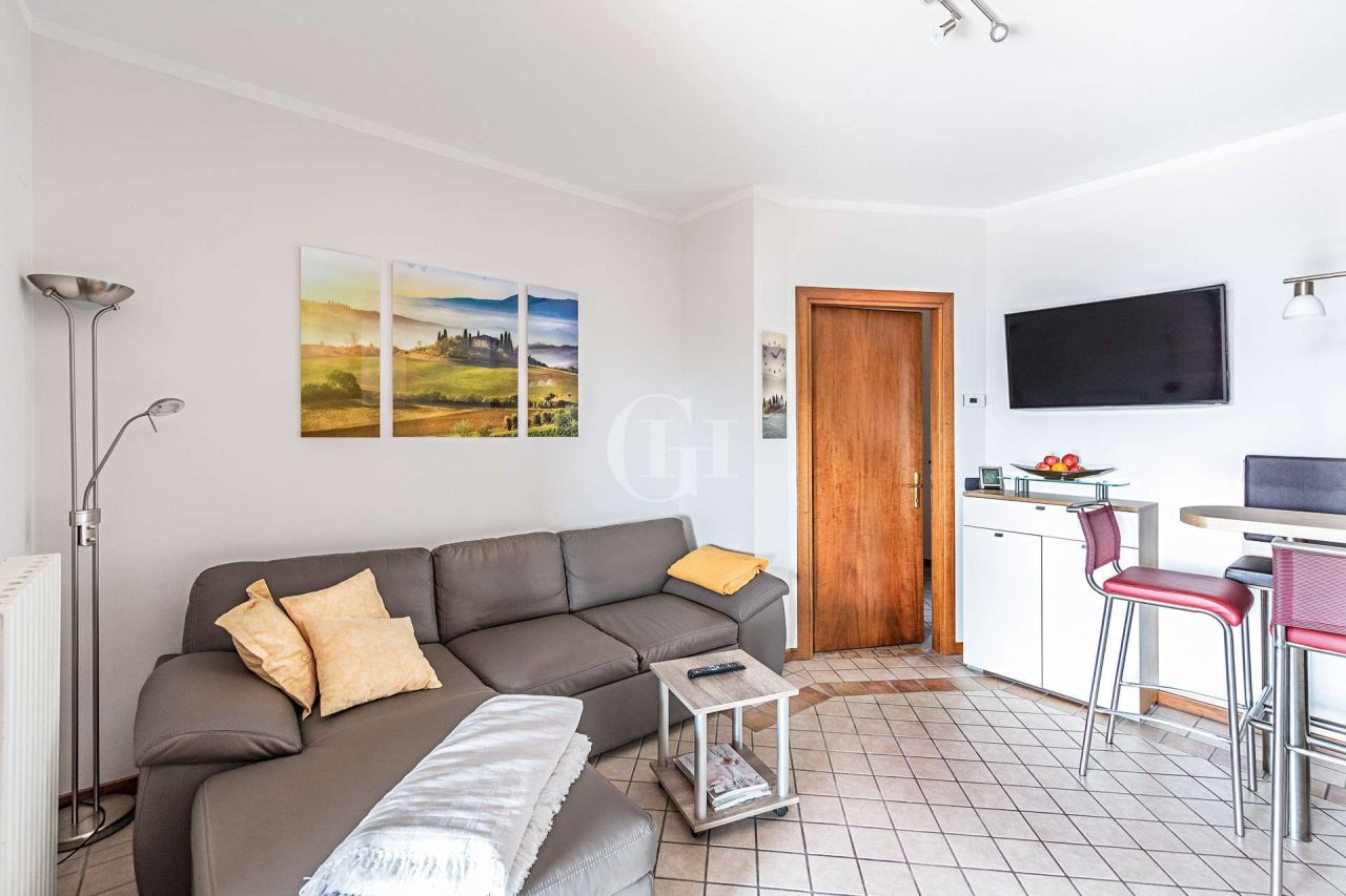 Квартира у озера Гарда, Италия, 75 м2 фото 3