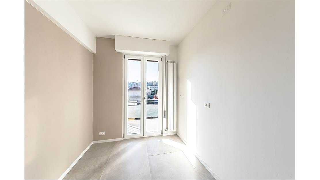 Квартира у озера Гарда, Италия, 75 м2 фото 4