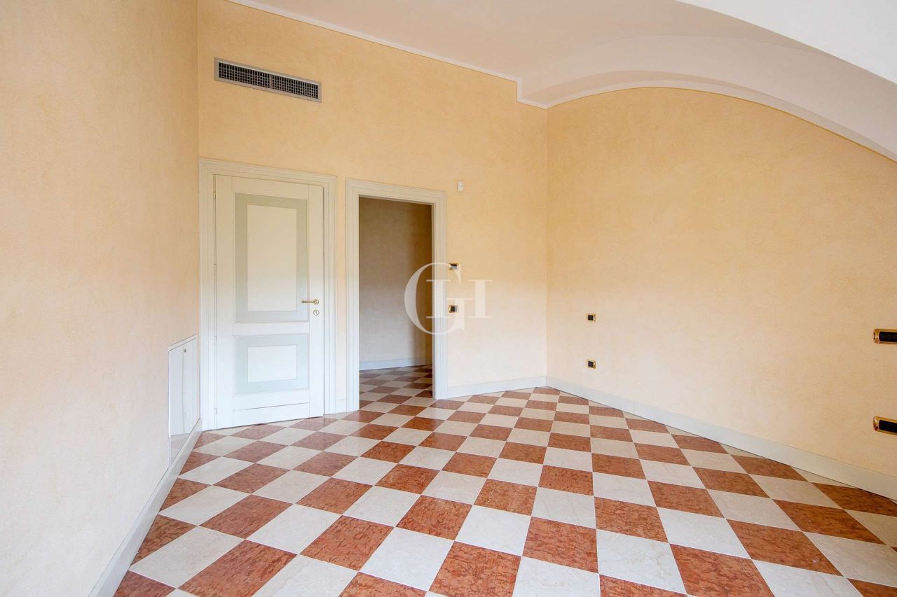 Апартаменты у озера Гарда, Италия, 141.43 м2 фото 3