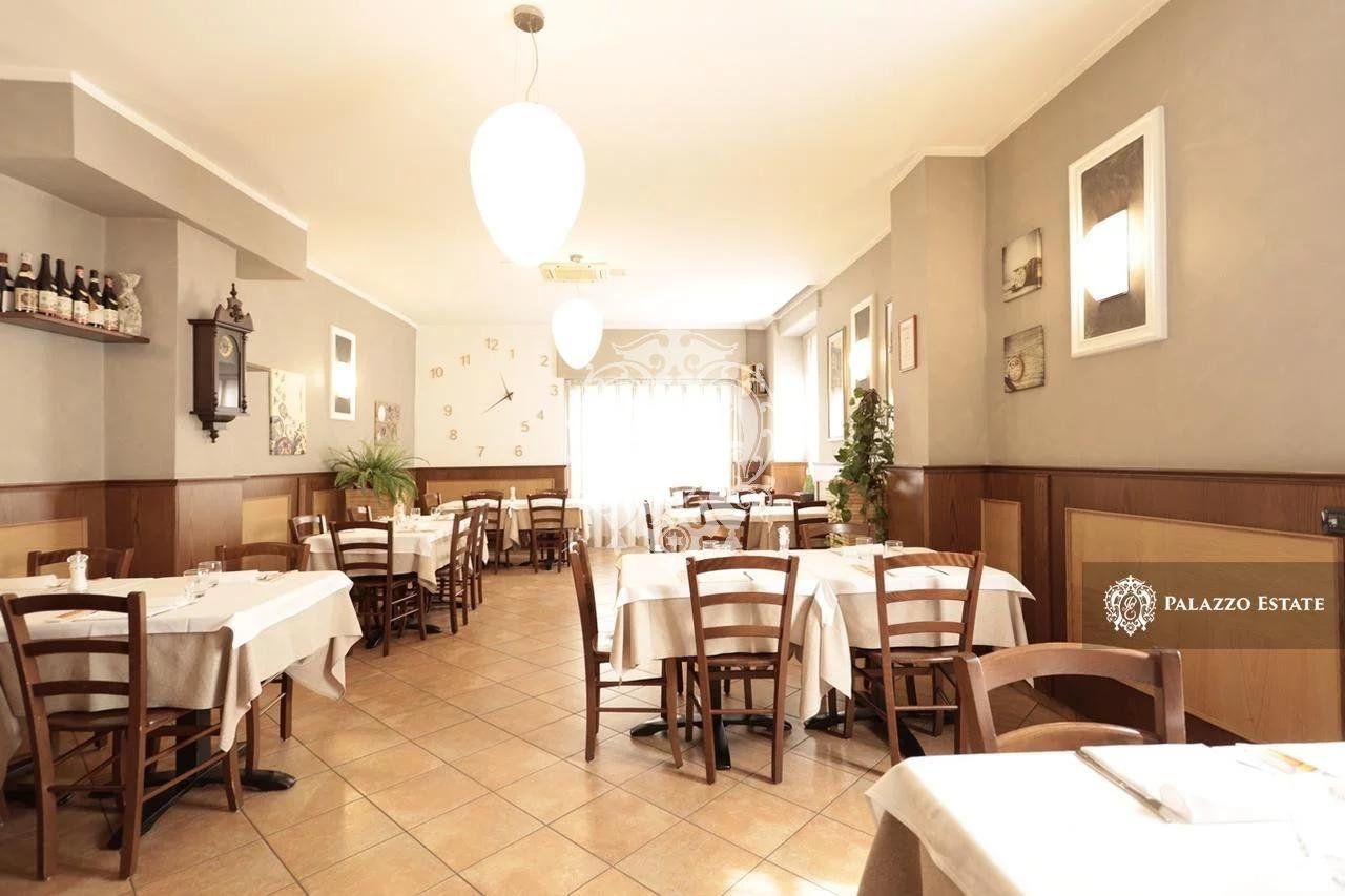 Квартира в Комо, Италия, 500 м2 фото 1