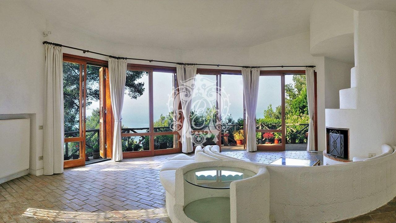 Вилла в Леричи, Италия, 300 м2 фото 3