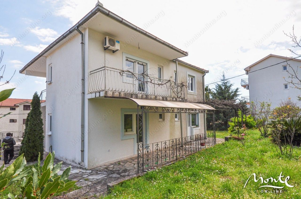 Дом в Херцег-Нови, Черногория, 181 м2 фото 2
