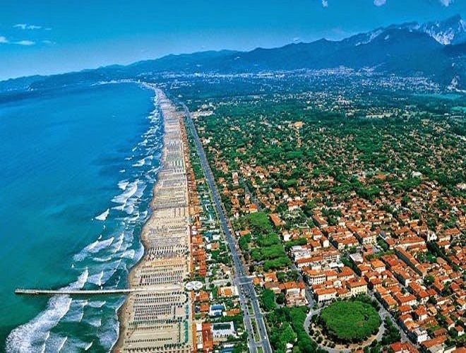 Вилла в Форте деи Марми, Италия, 431 м2 фото 2