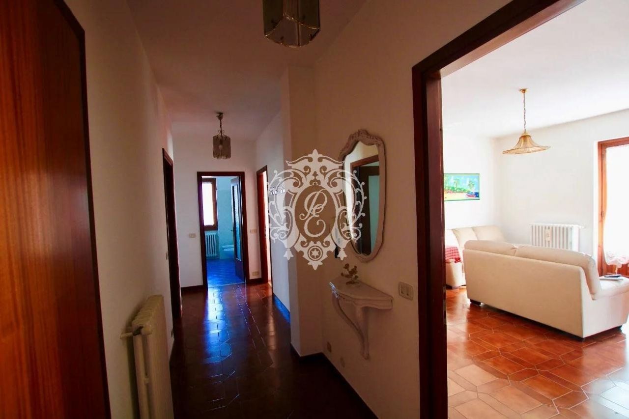 Вилла в Тремеццине, Италия, 300 м2 фото 4
