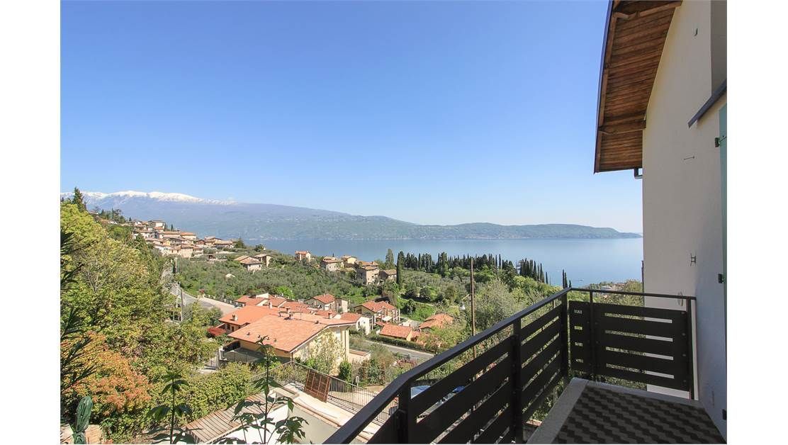 Вилла у озера Гарда, Италия, 150 м2 фото 3