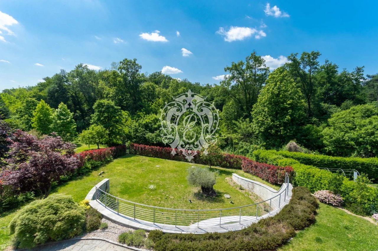 Дом в Канту, Италия, 450 м2 фото 2