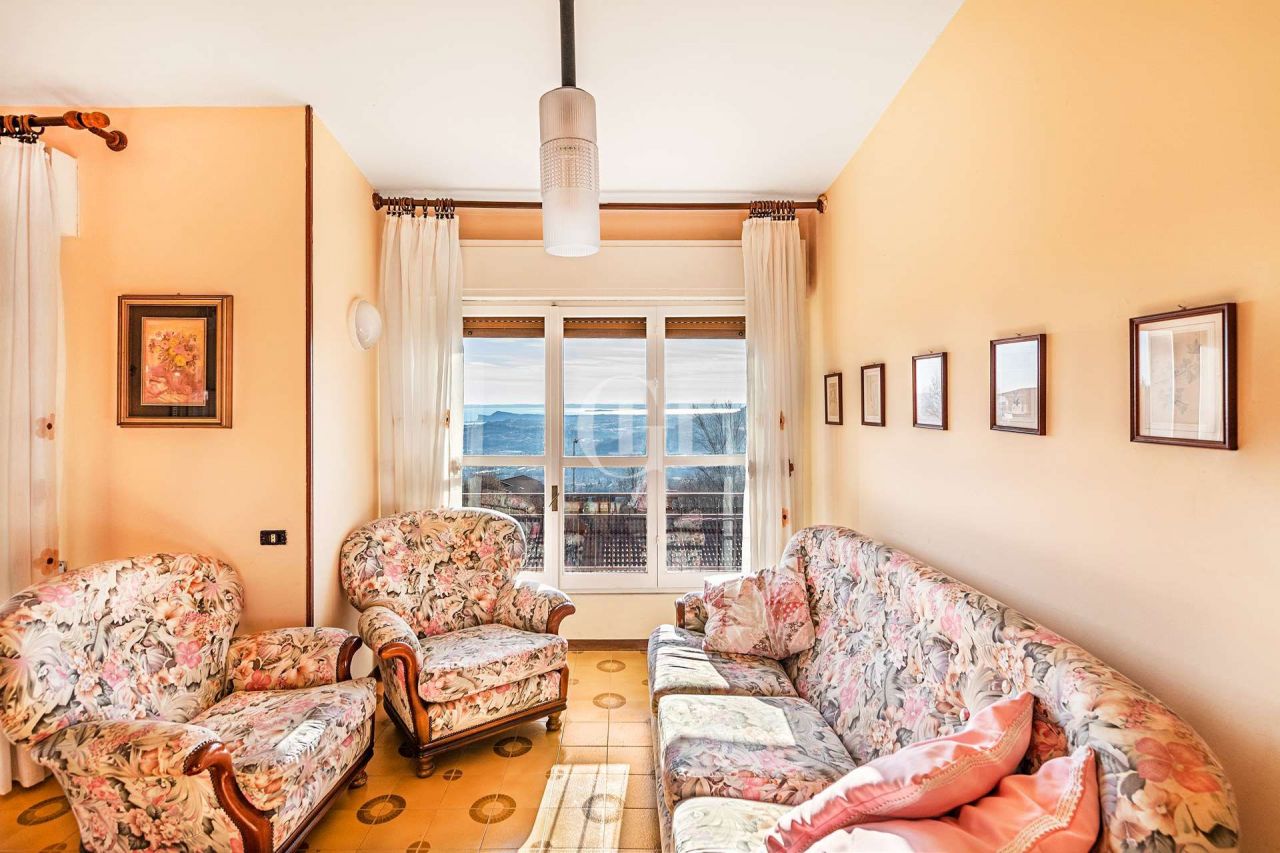Дом у озера Гарда, Италия, 170 м2 фото 2