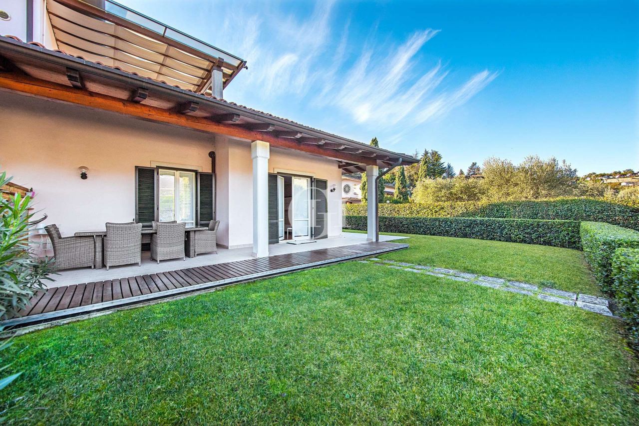Апартаменты у озера Гарда, Италия, 140 м2 фото 4