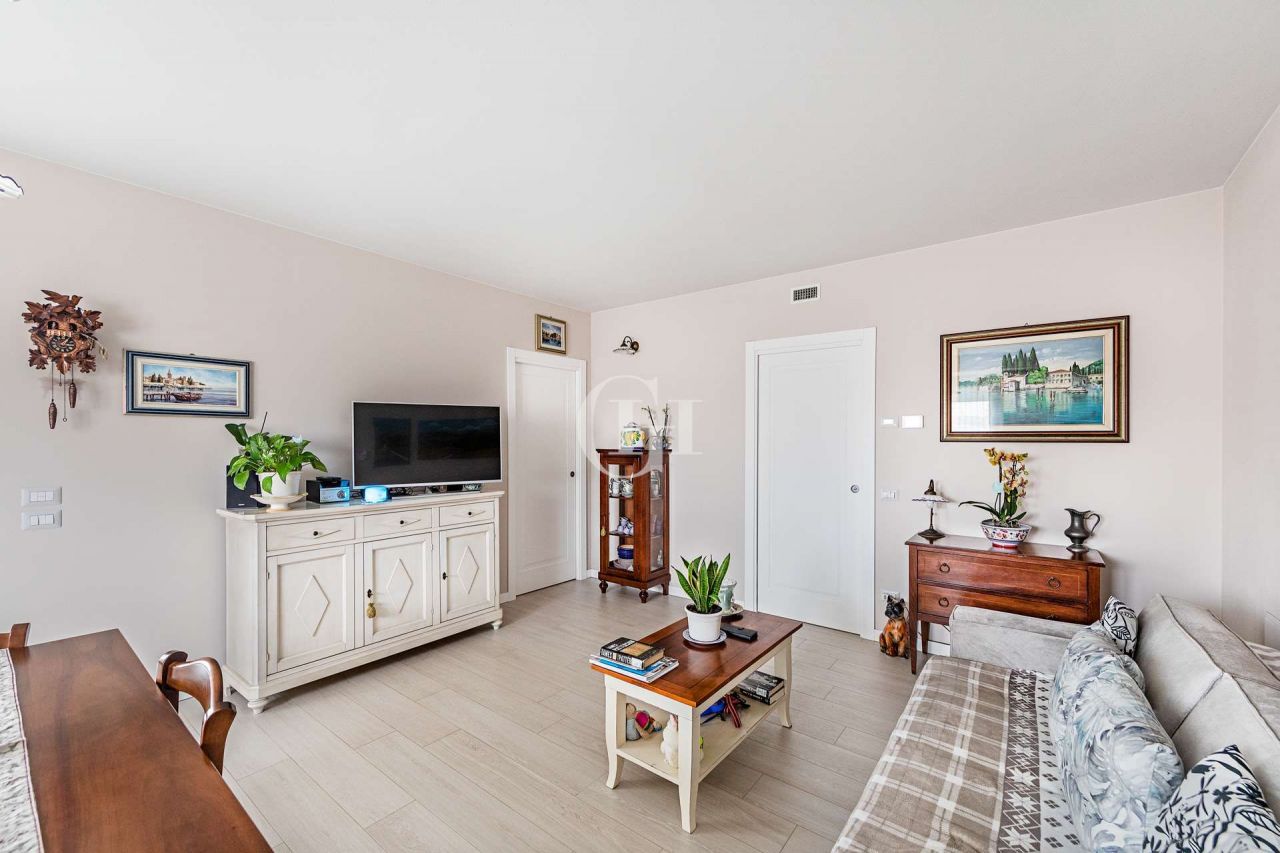 Апартаменты у озера Гарда, Италия, 85 м2 фото 5