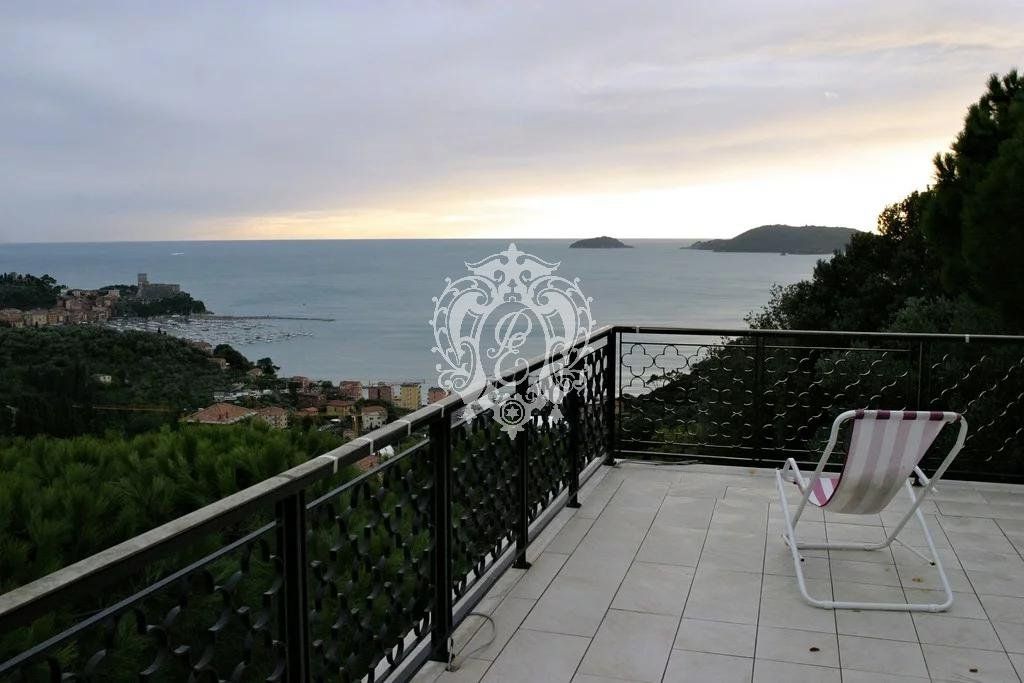 Вилла в Дзоальи, Италия, 500 м2 фото 1