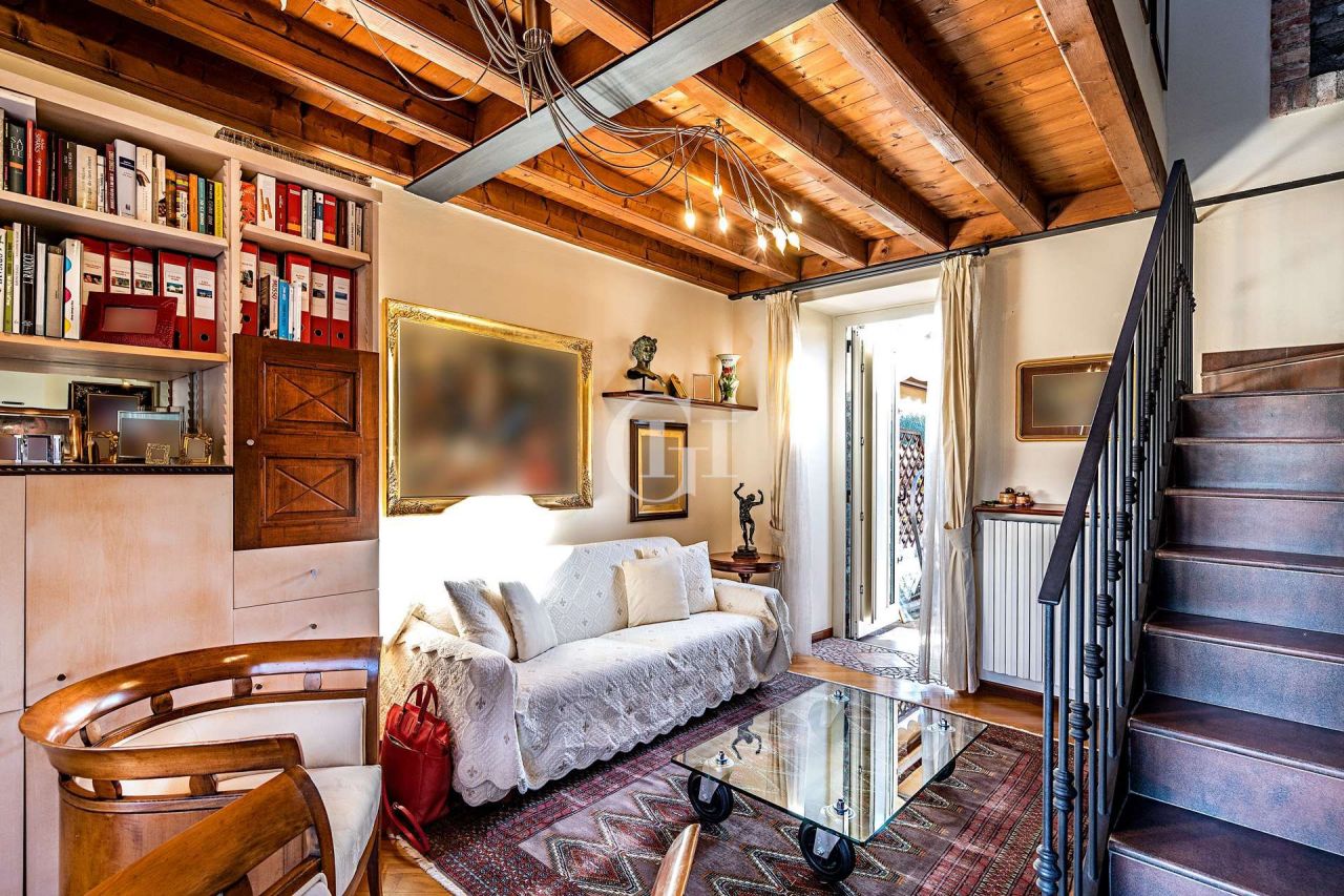 Апартаменты у озера Гарда, Италия, 140 м2 фото 5