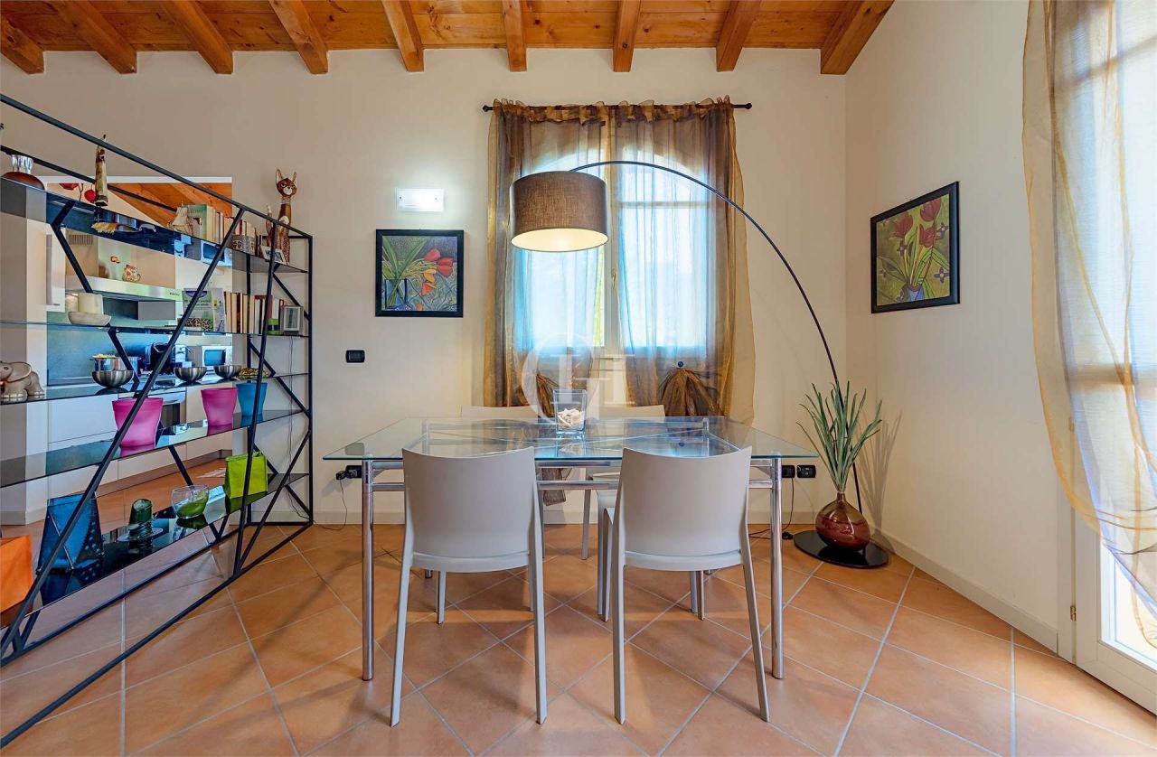 Апартаменты у озера Гарда, Италия, 120 м2 фото 5