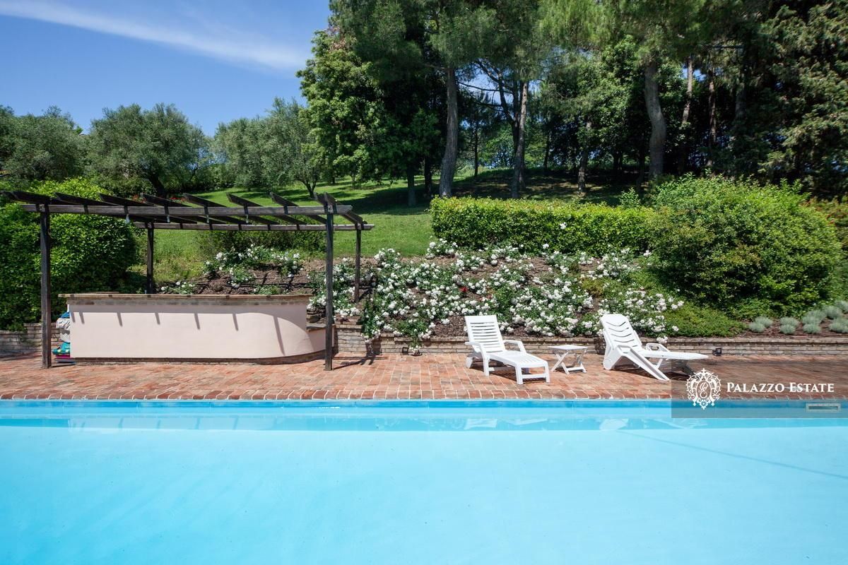 Вилла в Сенигаллии, Италия, 466 м2 фото 2